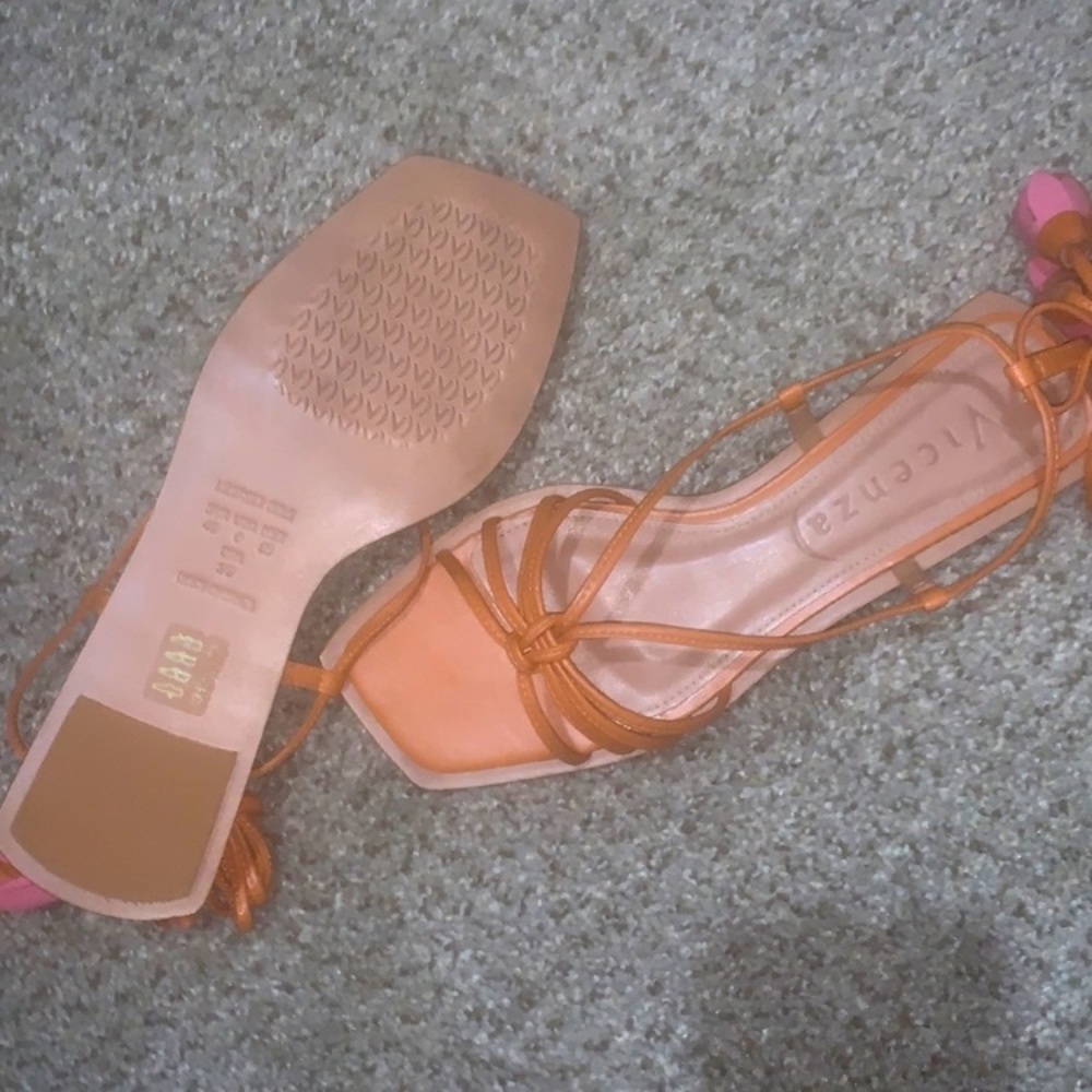 Vicenza by Anthropologie strappy rose elegant tassel sandals - Picture 4 of 4